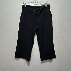 Lululemon wide leg capris